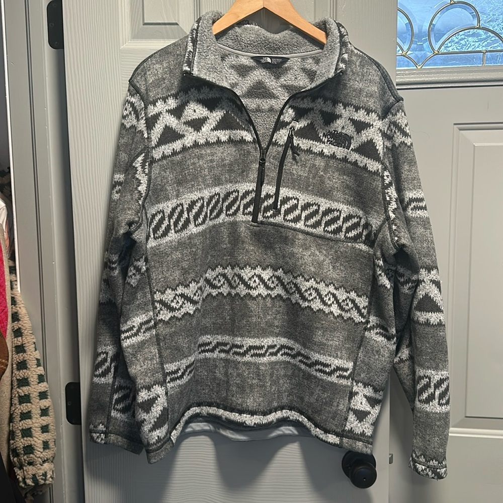 The North Face Men’s Quarter Zip Pullover